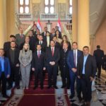 El documento fue firmado por el presidente de la ANDE, Félix Sosa, y los representantes legales del Consorcio Rieder – Ecomipa – Chaco 220 kV y del Consorcio Eléctrico Chaqueño.